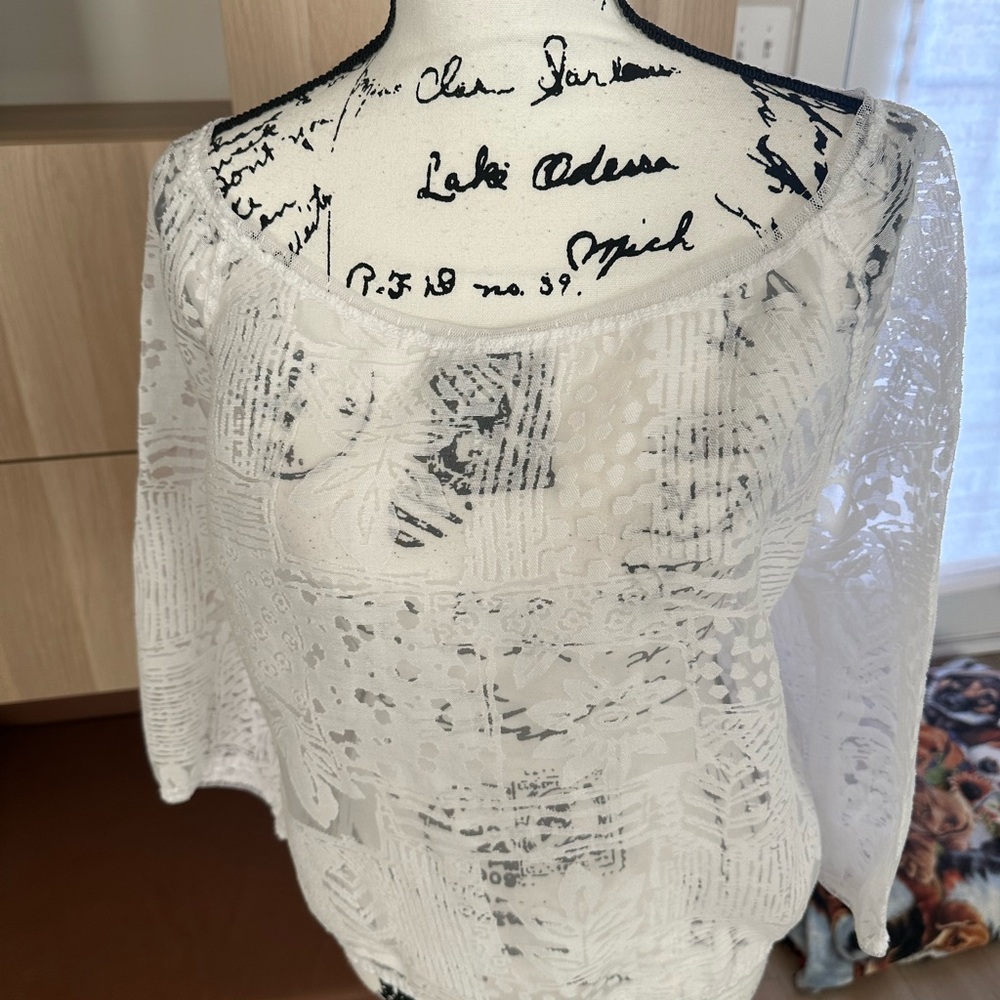 WHITE SHEER BURNOUT CROPPED TOP L/XL- NON-STRETCH.